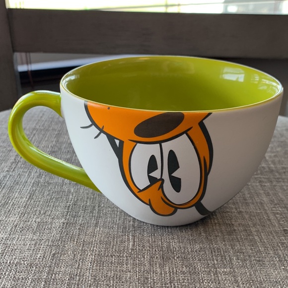 Disney large cappuccino mug - Pluto ‘Snack?’ - Picture 3 of 6